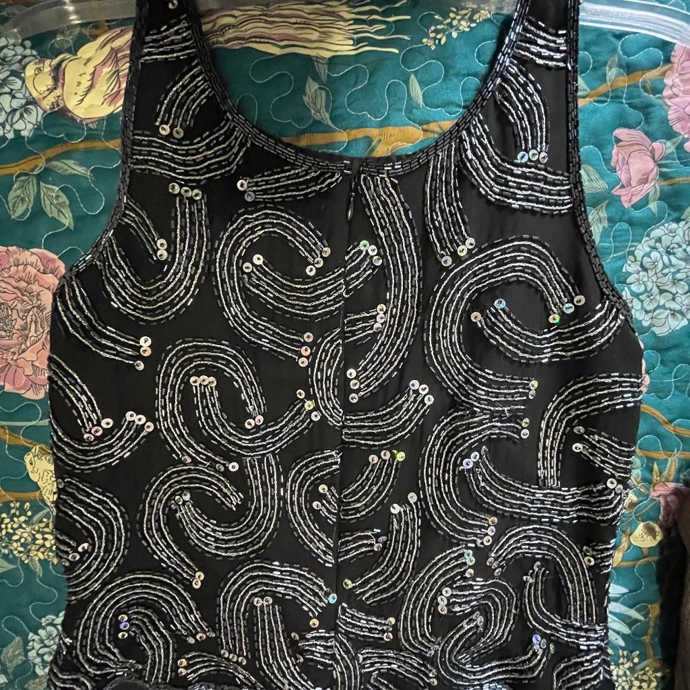 Women Size L Dressy  Sleeveless Top